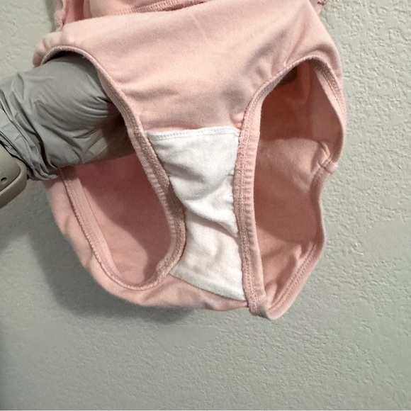 Bundle, Cat & Jack Light Pink Dance/Ballet Leotards and Skirt. Size 6/6X and 7/8 - Picture 13 of 17